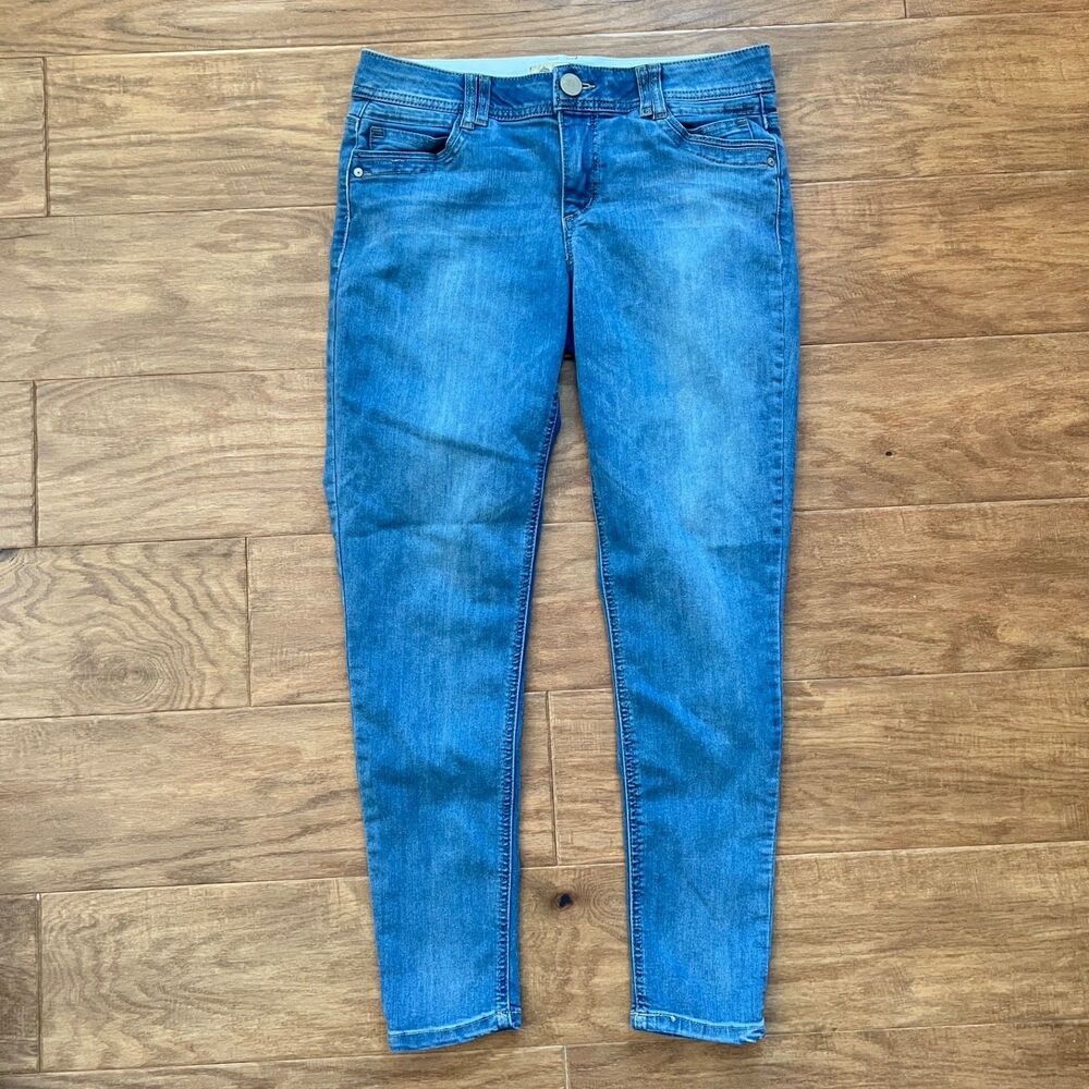 Democracy "Ab" Technology Jeans Size 10 Light Wash Skinny